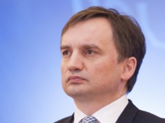 Ziobro odpowiada Giertychowi. „Dzięki temu jeszcze żyję”