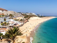 Uwielbiany kierunek Polaków zmaga się z kryzysem. 30 proc. mieszkańców na granicy ubóstwa