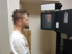 Wysmarował odchodami sklep i paczkomat. Kuriozalnie się tłumaczył