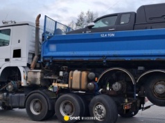 Ciężarówka na ciężarówce, a na niej pick-up. Niecodzienna kontrola w Lubuskiem