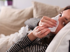 Działa jak złoto na katar i zatkany nos. "Zamiast drogich leków wieszam go na noc przy łóżku"