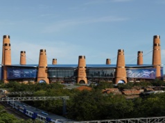 Zaprojektowali stadion który ma 12 ceglanych masywnych kominów. Że co?