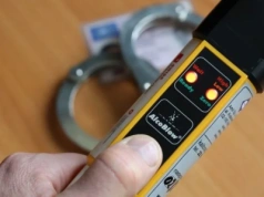 „Na podwójnym gazie” prowadziła BMW. Policja zatrzymała ją w Miłkowskiej Karczmie