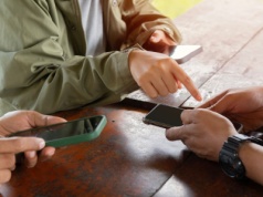 iPhone przestaje być ekskluzywny. Android wjeżdża na pełnej