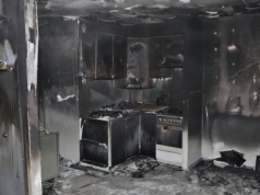 Pożar mieszkania w bloku – lokatorzy ewakuowani w środku nocy