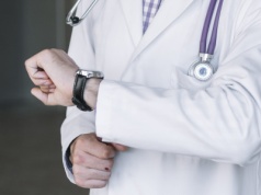 Nie przychodzą do lekarza, ale nie odwołują wizyt. Narasta problem w słupskim szpitalu