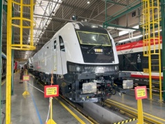 Pesa i Newag dostarczą Orlenowi 40 lokomotyw