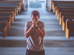 USA: wiara i Kościół wciąż mają wpływ na młodych katolików. Nauczanie Kościoła kształtuje ich sumienia