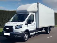 Ile kosztuje profesjonalna przeprowadzka? Przewodnik po cenach 2025