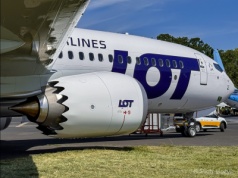 LOT: Niemal 10 mln pasażerów na koniec października
