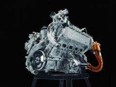 Lamborghini stawia na supersilnik. Benzynowy V8 ma przetrwać do 2040 roku