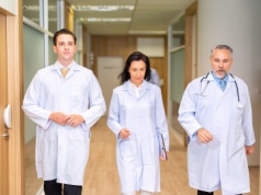 Lekarze – źródło problemów czy kozioł ofiarny?