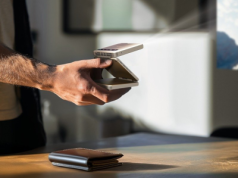 Aurzen ZIP Tri-Fold Mini HD – najmniejszy projektor świata w Polsce