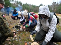 Instruktor wypił wodę z sadzawki. Reporter 