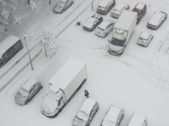 Zimowe obowiązki kierowców. Można dostać 500 zł mandatu