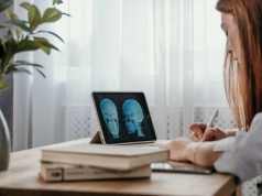 Europejscy młodzi lekarze rodzinni nie są jeszcze gotowi na AI. Badanie pokazuje, dlaczego