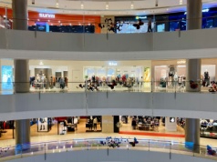 Najstarsze centrum handlowe w Krakowie do wyburzenia. Działa od prawie 30 lat