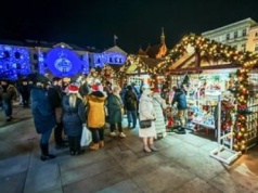 Ruszają jarmarki świąteczne. Niektórzy rzucają pracę po jednym dniu