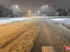 Sypnęło śniegiem. Gdzie interweniować w razie problemów? Służby apelują o ostrożność na drogach