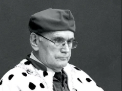 Auto uderzyło w ogrodzenie. Nie żyje były poseł