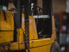 Tragedia w centrum dystrybucyjnym jednej z sieci handlowych. Nie żyje pracownik