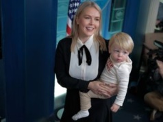 Twarde prawo. Antyemigracyjna polityka Trumpa uderza w rodzinę rzeczniczki Białego Domu