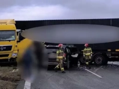 Paraliż obwodnicy Trójmiasta. Z jednej strony ciężarówka stojąca w poprzek drogi, z drugiej – zderzenie 9 aut