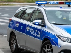 Dwie osoby ucierpiały, kierowca uciekł z miejsca wypadku. Sam zgłosił się na komendę policji