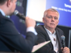 Prezydent odesłał wniosek w sprawie nominacji oficerów służb. Siemoniak: będziemy się zastanawiać, jak dalej postępować w tej sprawie