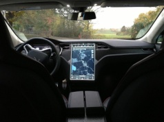 Motocykle i autonomiczne samochody. FEMA ostrzega przed realnym zagrożeniem