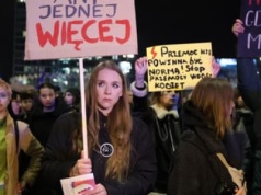 Włosi wprowadzą „kobietobójstwo” do kodeksu karnego