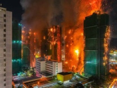 Dramat w Hongkongu: Gigantyczny pożar wieżowców w Tai Po pochłonął co najmniej 4 ofiary śmiertelne