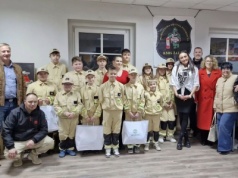 Nowy sprzęt trafił do młodych druhów z OSP Żarów