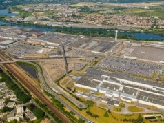 Stellantis Poissy wstrzymuje produkcję na trzy tygodnie. Pracownicy mówią wprost: „To koniec fabryki”