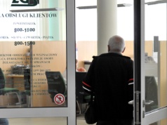 ZUS dementuje: nie daj się nabrać. Tej renty w Polsce nie dostaniesz