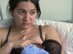 Powiem wam, czym jest poporodowy zjazd hormonalny. "Porównywalny do kaca"