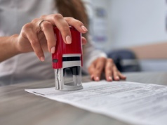 10 tys. zł na święta - kto dostanie? Solidny zastrzyk gotówki nie dla wszystkich