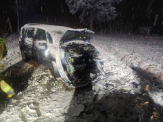 Atak zimy w Łódzkiem. Rozbite samochody, połamane drzewa. Ponad 400 interwencji strażaków