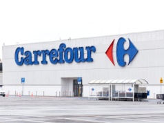 Carrefour w rękach państwa? Resort rolnictwa rekomenduje przejęcie sklepów