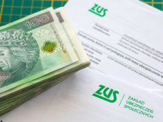 Emerytura wyższa nawet o połowę. ZUS ujawnia dokładne wyliczenia, decyzja zależy od seniora