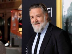 Gwiazdor hipnotyzuje. Czy kontrowersyjny film zapewni mu kolejnego Oscara?