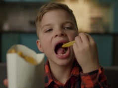 Polskie dzieci tyją najszybciej w Europie. Dziadkowie "dokarmiają z miłości"