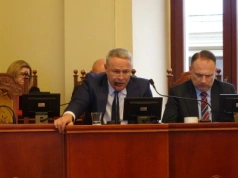 Bydgoscy samorządowcy jednym głosem nazywają działania marszałka obstrukcją Emilianowa