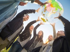 Od sprzątania budek lęgowych po codzienne wyzwania. UWM stawia na ekologię w praktyce