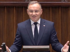 Tyle wynosi prezydencka emerytura. Andrzej Duda pokazał, jaka suma wpadła na jego konto. 