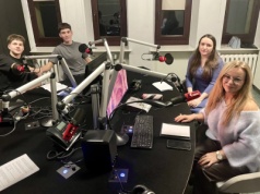 OKPA, skibidi i inne. Dobiega końca głosowanie na Młodzieżowe Słowo Roku