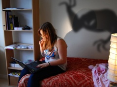 Kto zabił Ajszat? Przemoc wobec czeczeńskich kobiet i queerów rozlewa się poza granice Rosji