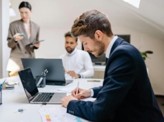 „Trzynastki” mogą wrócić. Sprawdź, kto i kiedy dostanie dodatkową pensję