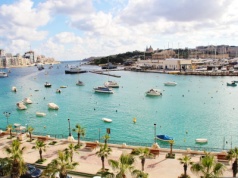 U nas plucha i zimno, a tam nawet 30 stopni i słońce. To najlepsze miejsca na urlop zimą