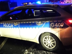 Pożar w Chełmku. Policjanci ratowali życie mieszkańców bloku